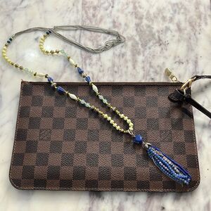 Stella and dot blue lime and cream beaded necklace